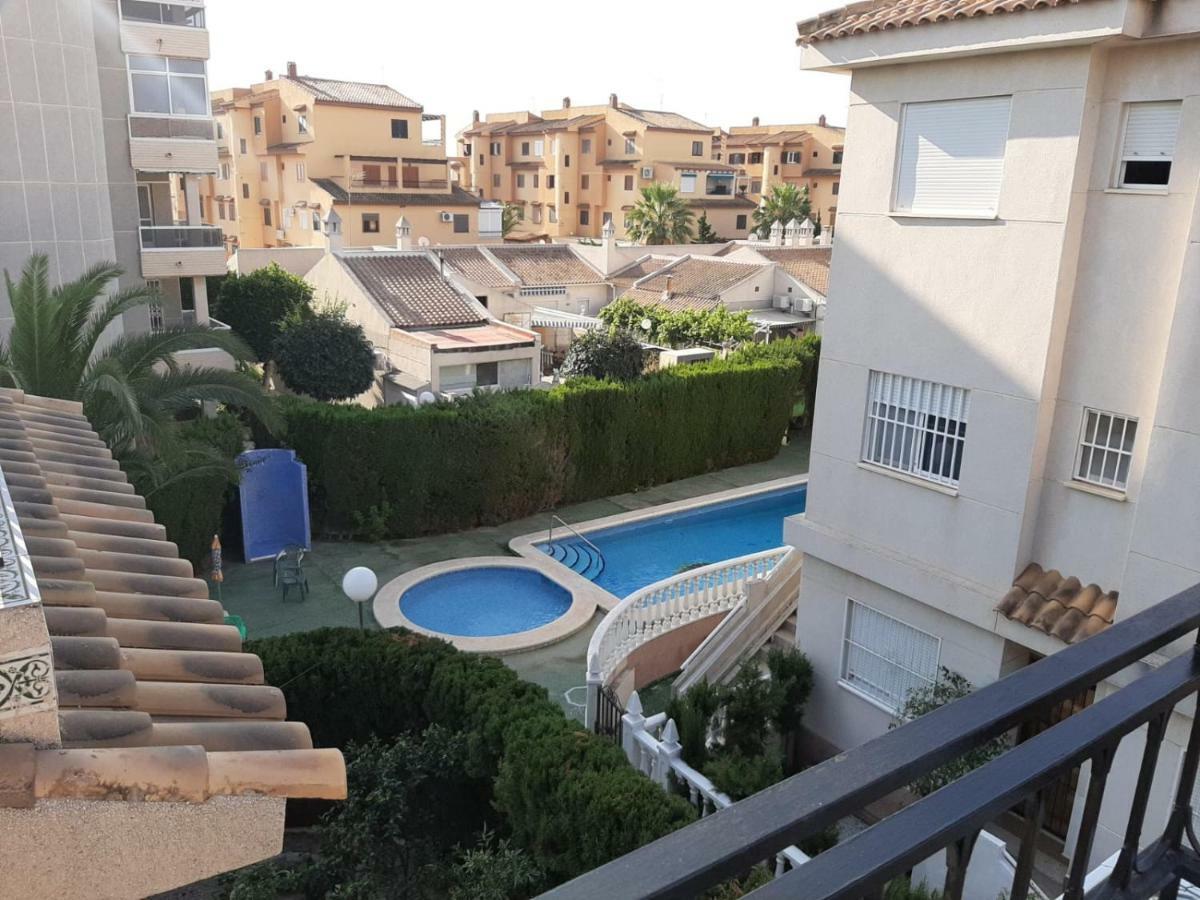 Residencia Alhambra Los Cisnes Torrevieja Esterno foto