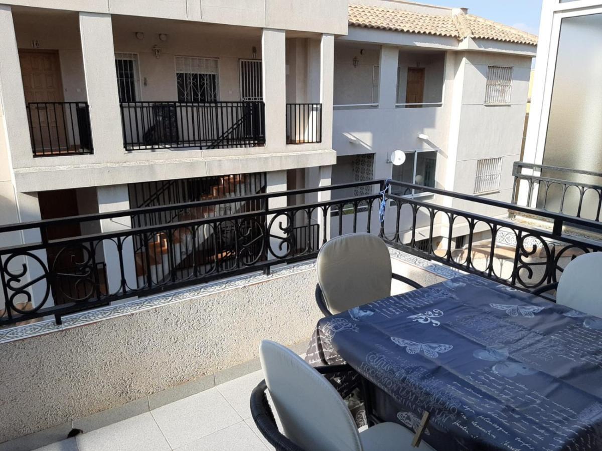 Residencia Alhambra Los Cisnes Torrevieja Esterno foto